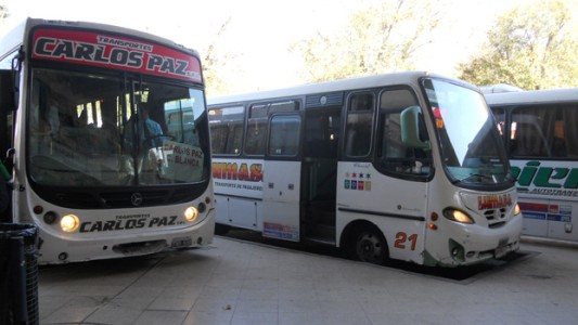 Aoita acordó con empresarios y está garantizado el transporte interurbano