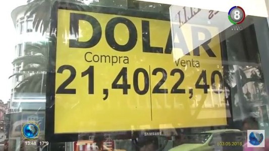 El dólar por las nubes: Superó los 22 pesos