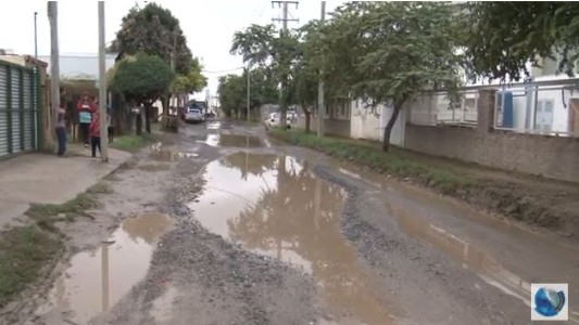 Calles intransitables en barrio Los Boulevares