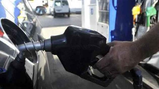 Este viernes, aumenta el precio de los combustibles