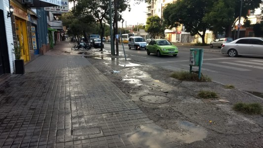 Alto Alberdi: Colapsaron las cloacas en Duarte Quirós y Sol de Mayo
