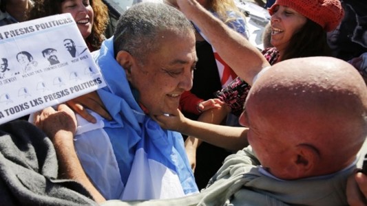 El Gobierno denunció a D´Elía por pedir el fusilamiento de Macri en Plaza de Mayo