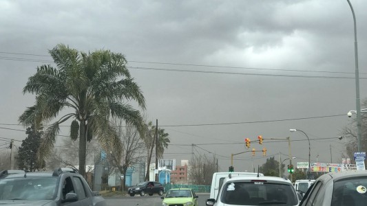 Cambio de tiempo: Llegó el viento sur con mucha tierra a la capital