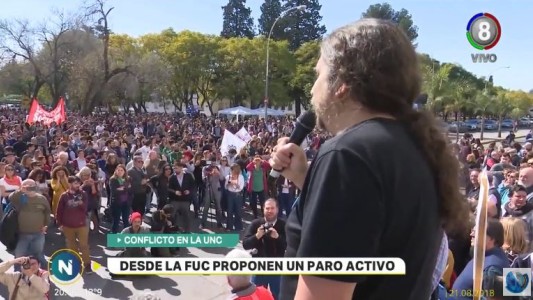 Reclamo salarial docente: La Federación Universitaria propone un paro activo