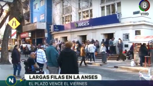 Reparación histórica: Largas filas en ANSES
