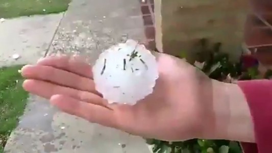 Bell Ville: Intensa pedrea en seco sorprendió a los vecinos de la zona