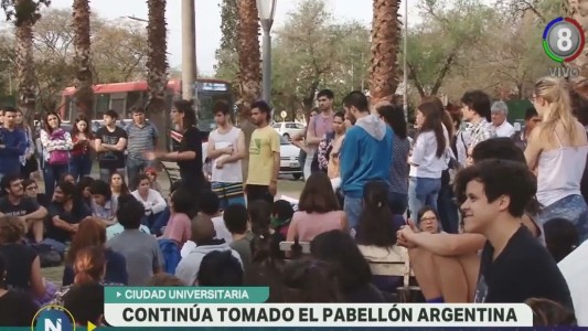 La toma del Pabellón Argentina: La decisión está en manos de la Justicia Federal