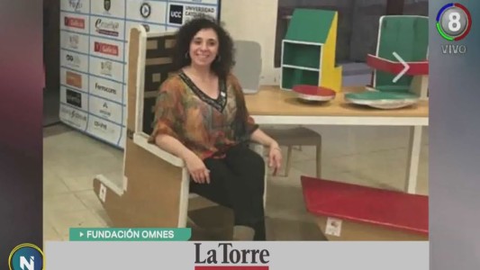 Crean atriles personalizados para que niños internados puedan estudiar