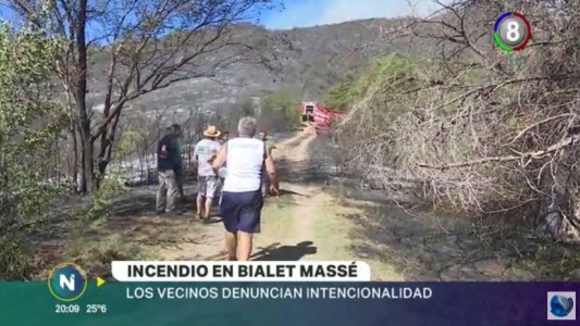 Vecinos de Bialet Masse ayudaron a los bomberos a frenar el incendio