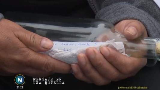 Mensaje en una botella: el homenaje a los 44 héroes del ARA San Juan