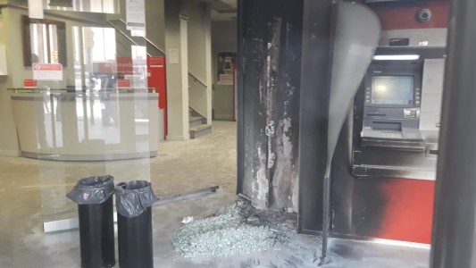 Incendio en una sucursal del banco Santander