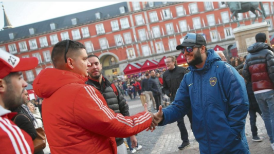 Superfinal: los sacrificios de los hinchas de River y Boca para viajar a Madrid
