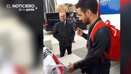 River viaja a Emiratos Árabes