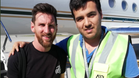 Lionel Messi llegó en su avión privado a Rosario para pasar las fiestas en familia