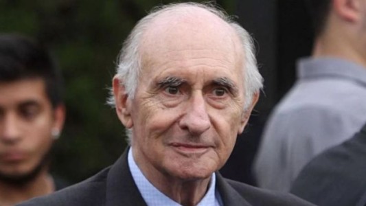 Parte médico de De la Rúa: "Está grave y con asistencia respiratoria mecánica"