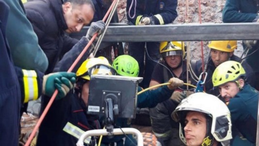 Hallaron cabello del nene que se cayó en el pozo en España