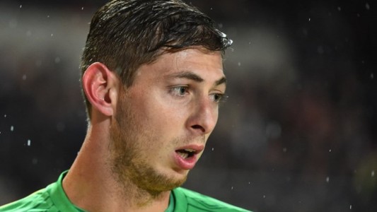 Encontraron dos asientos e investigan si pertenecen al avión de Emiliano Sala