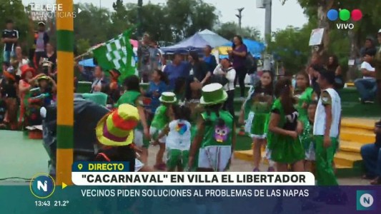 Villa el Libertador festeja el carnaval reclamando por los hundimientos