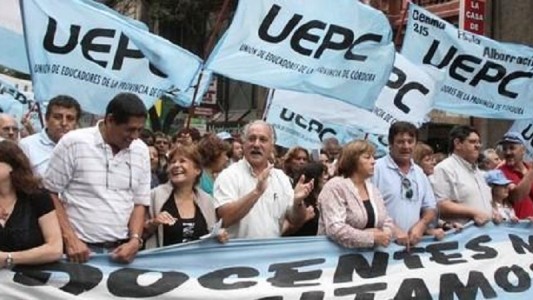 Docentes paran por 72 horas, dispar acatamiento a la medida en Córdoba