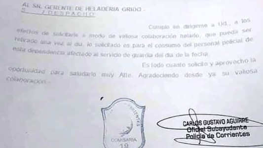Desafectan a un policía que solicitó por escrito un kilo gratis de helado por día