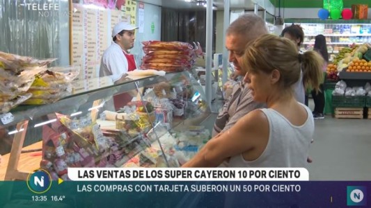 Cayeron las ventas y la gente paga con tarjeta de crédito