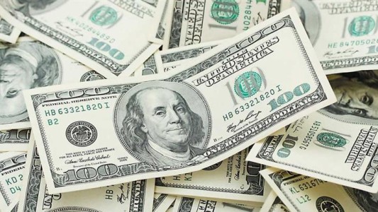 Suba del dólar: ¿por qué cerró a $44,92 y marcó otro récord?
