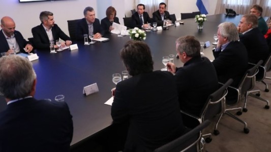 Macri reunió a sus ministros: "Hay que llevar tranquilidad a la gente en medio de los sacudones"