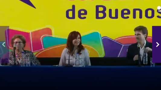 Cristina presentó su libro, propuso un contrato social y no definió si será candidata