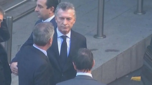 Mauricio Macri asistió al velatorio del diputado Héctor Olivares