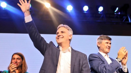 Llaryora pide a Mestre que no haga más nombramientos ni contraiga deuda