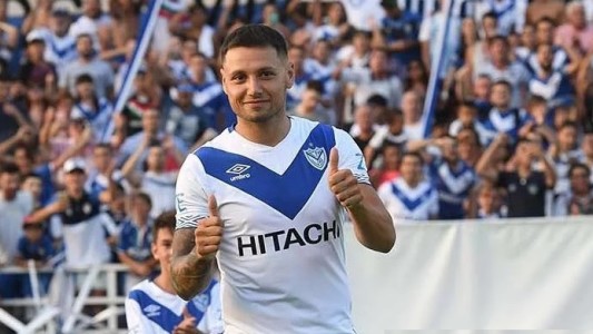 Vélez declaró "persona no grata" a Mauro Zárate y lo echó como socio
