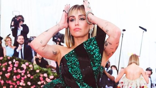 El enojo de Miley Cyrus tras ser acosada por un seguidor: "No se metan con mi libertad"