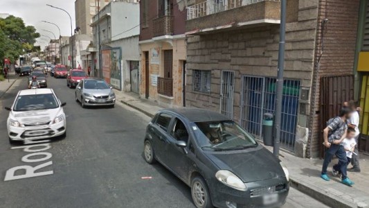 Investigan posible atentado en Alberdi tras la explosión de una bomba