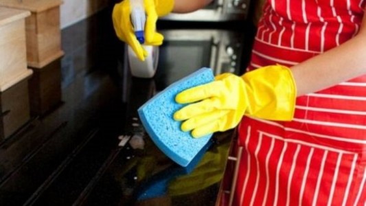 El personal doméstico cerró paritarias por un 30%