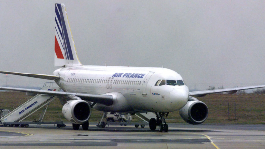 Amenaza de bomba en un avión que iba a despegar en Ezeiza