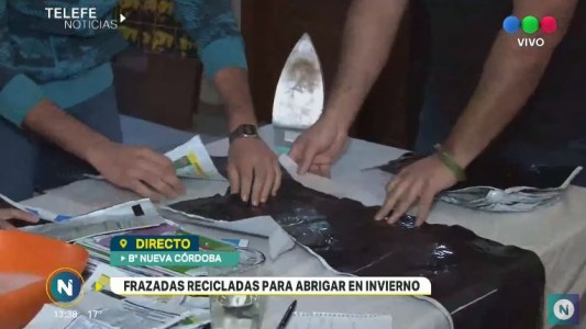 Jóvenes reciclan sachets de leche para hacer bolsas de dormir