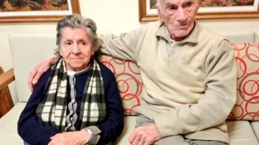 Encontraron hogar los abuelos que habían sido abandonados en un bar de Rosario