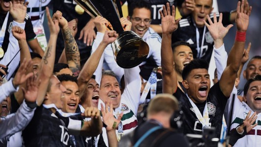 El argentino que levantó la Copa el domingo: "Vamos por buen camino"