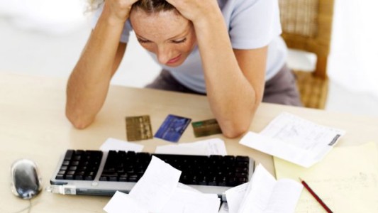 ¿Tenés deudas con tu tarjeta? Enteráte qué podés hacer