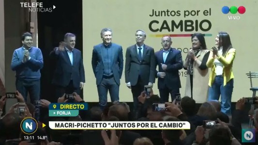 Macri con traje de candidato en Córdoba