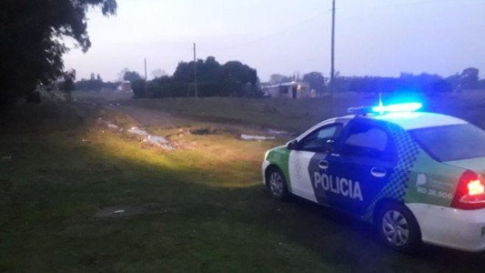 Murió un turista atacado por tres perros pitbull en la playa de Miramar