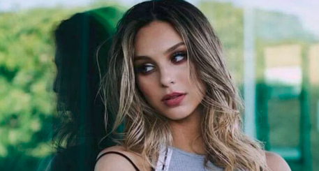 Las románticas fotos de Juanita Tinelli y su novio en Miami