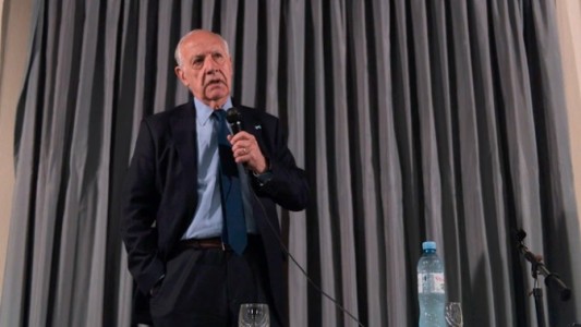 Lavagna: "Para que la economía arranque, hay que devolverle a los argentinos el salario que perdieron"