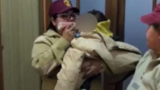 Rosario: Rescatan a una beba cuando su mamá alcoholizada la estaba golpeando