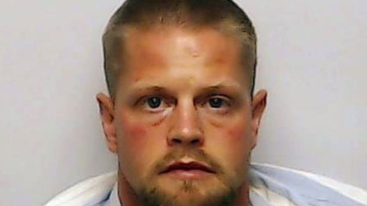 Mató a su novia, cocinó partes de su cuerpo y se los comió