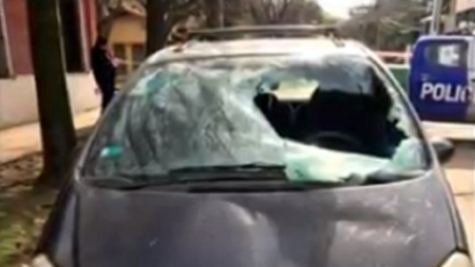 Atropelló a un ciclista, prometió llevarlo al hospital, pero apareció muerto en un auto