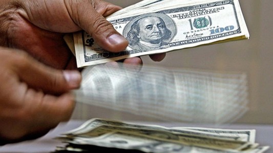 Dólar: expectativa por los resultados de las PASO