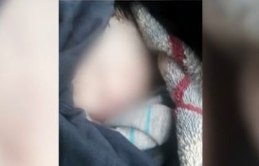 Buenos Aires: encontró a un bebé en el techo de su establo