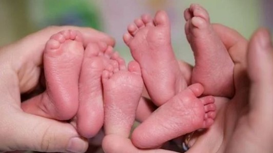 Nacieron trillizas gemelas, una posibilidad cada 200 millones de partos