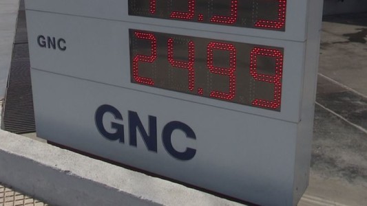 Lejos de congelar, algunas estaciones calientan a $25 el precio del GNC